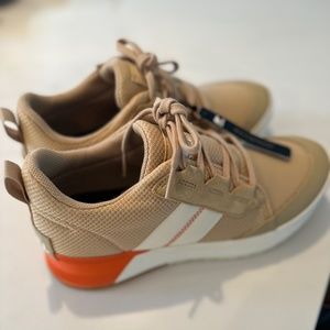 Sorel Out and About III Waterproof Low Sneaker size 8.5 NWT